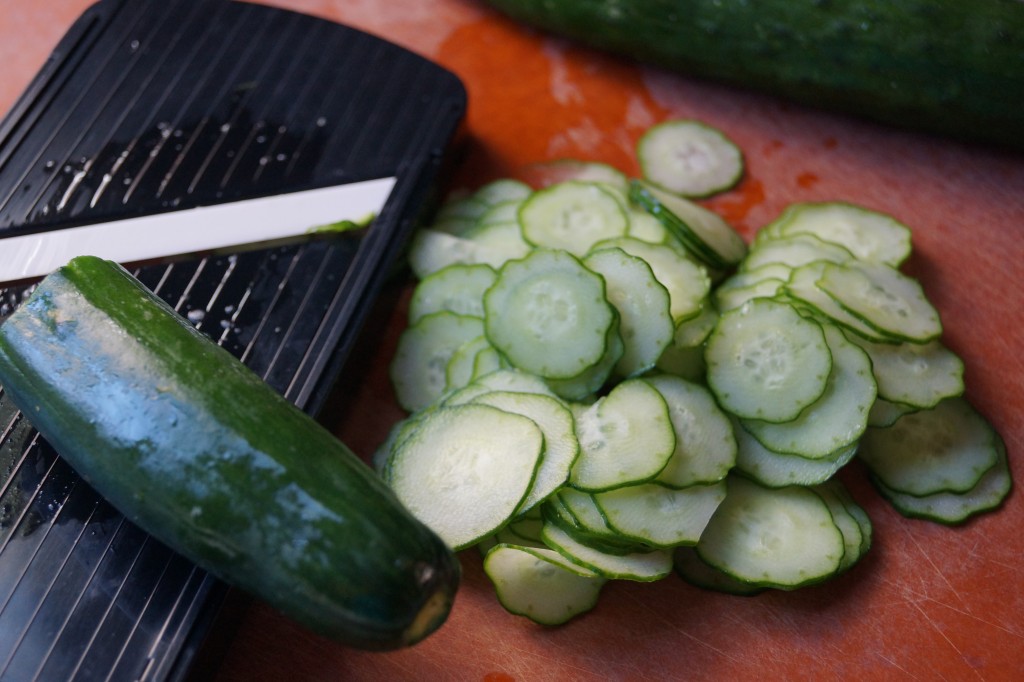 cucumber and wakame sunomono