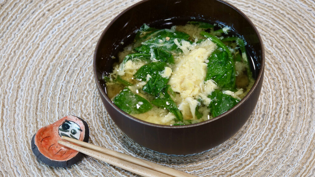 Egg and Spinach Miso Soup