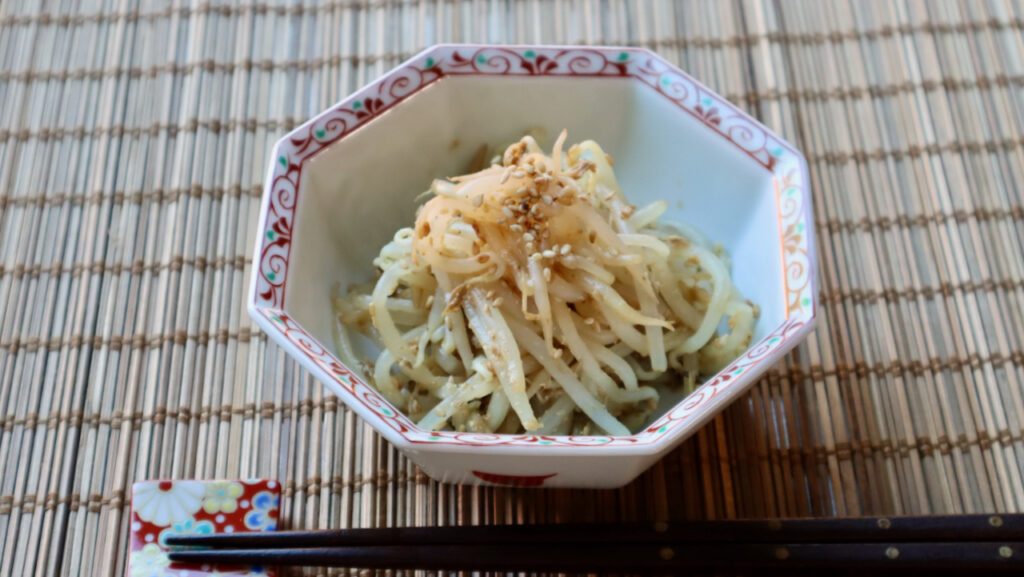 Moyashi Ohitashi (bean spout salad)