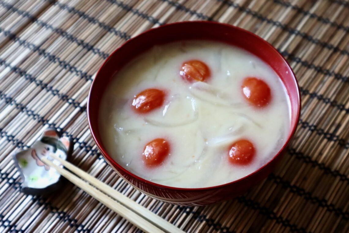 Onion and Tomato Miso Soup