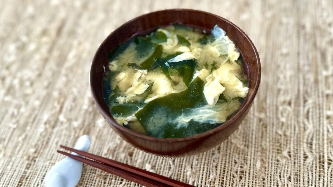 Miso Soup with Wakame and Eggs